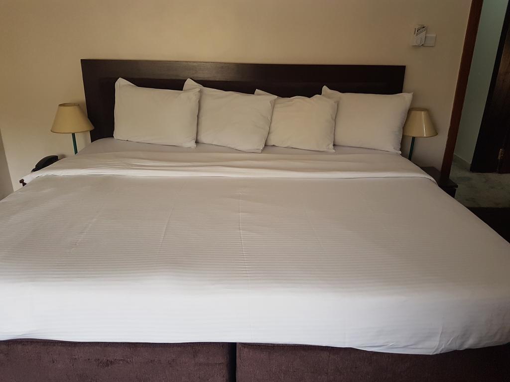 Peniel Apartments Абуджа Экстерьер фото