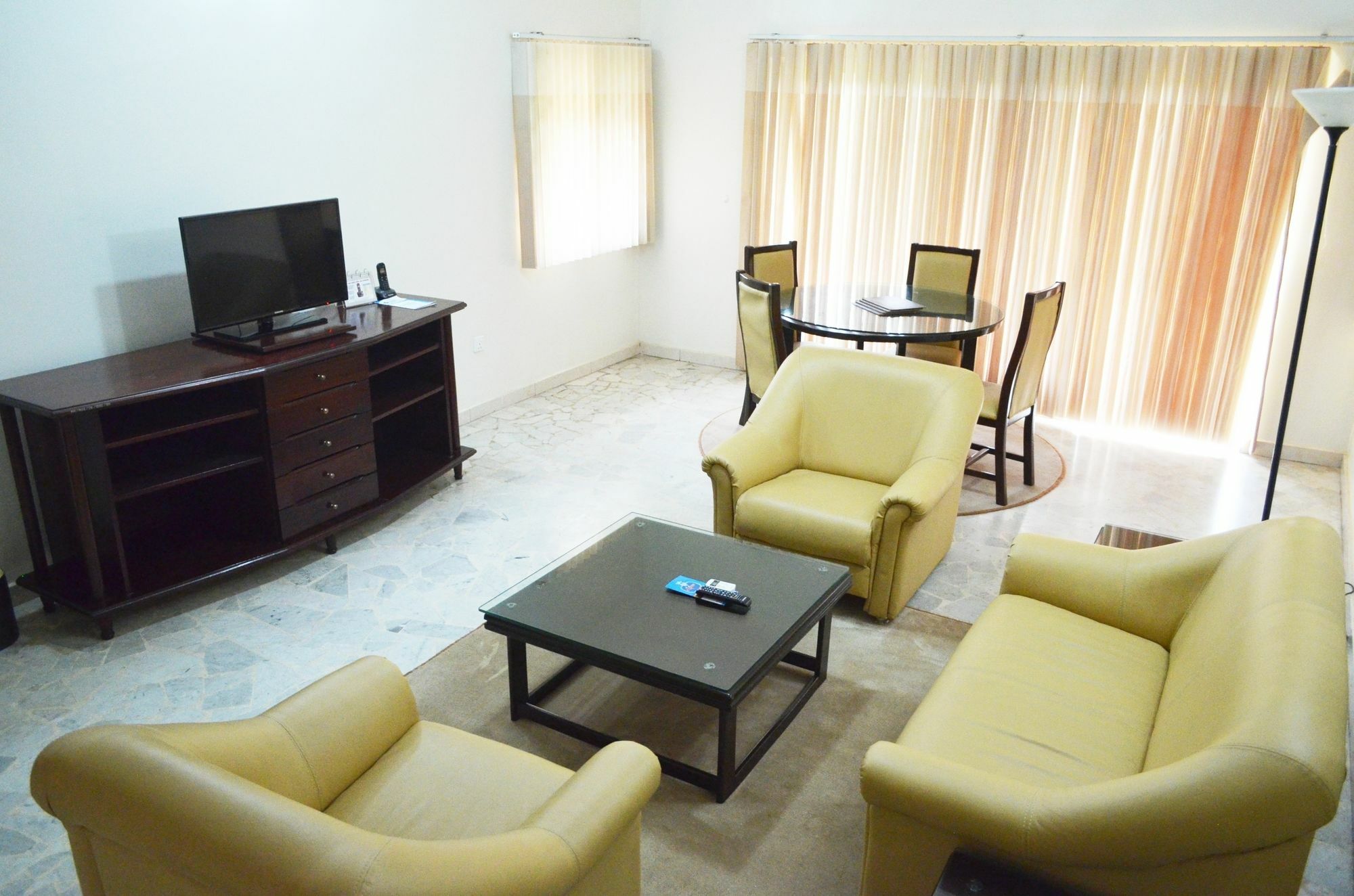 Peniel Apartments Абуджа Экстерьер фото